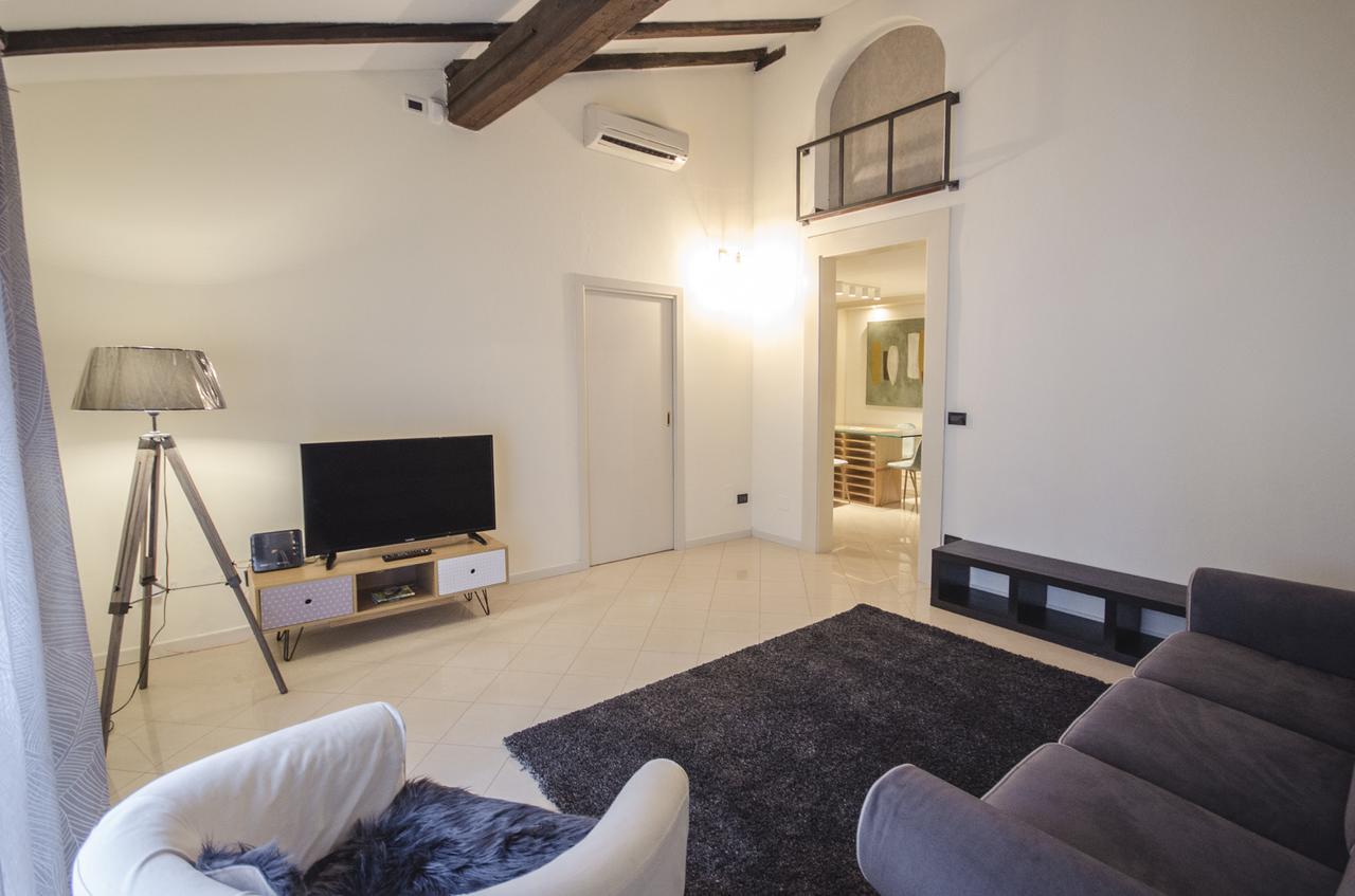 Rr 108 Apartman Bologna Kültér fotó